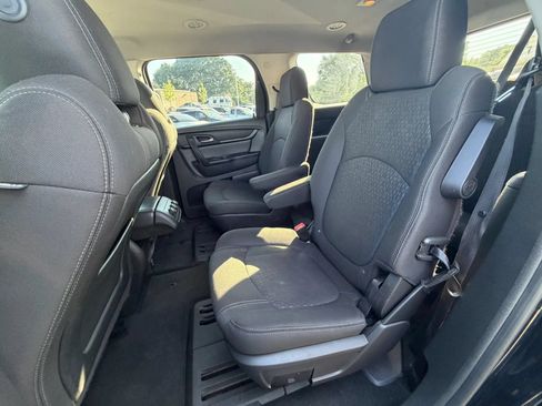 Used 2015 GMC Acadia SLE FWD image 22