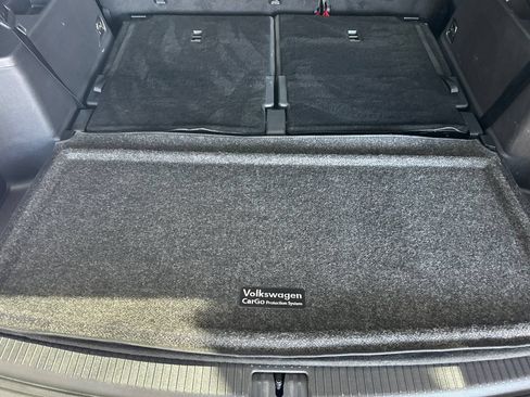 Used 2025 Volkswagen Atlas SE FWD image 16