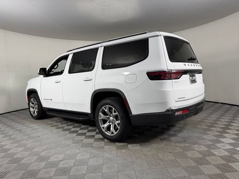 Used 2022 Jeep Wagoneer Series II AWD/4WD image 9