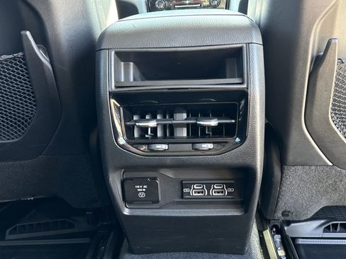 Used 2023 Jeep Grand Cherokee Laredo w/ Luxury Tech Group I image 21