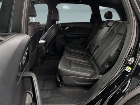 Used 2018 Audi Q7 3.0T Prestige w/ Prestige Package AWD/4WD image 12