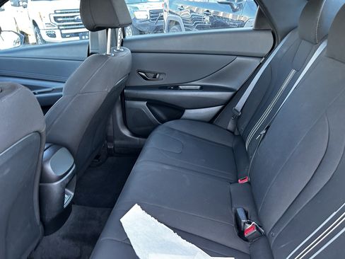 Used 2025 Hyundai Elantra SEL w/ Cargo Package image 10