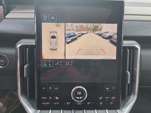 Used 2024 GMC Acadia Elevation w/ Luxury Package image 21