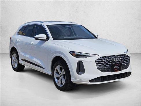 New 2026 Audi Q5 Premium AWD/4WD image 3