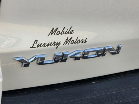 Used 2015 GMC Yukon Denali w/ Open Road Package image 35