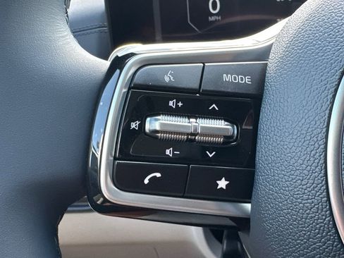 New 2026 Kia Carnival SX image 24