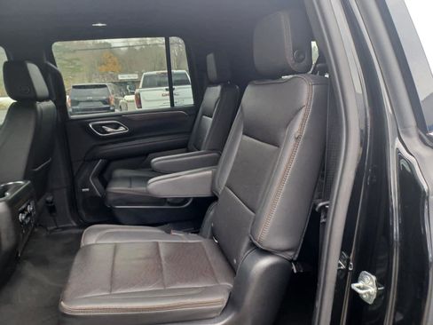 Used 2021 Chevrolet Suburban High Country image 22