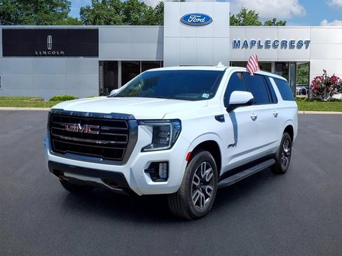 Used 2021 GMC Yukon XL AT4 w/ Technology Package AWD/4WD image 2