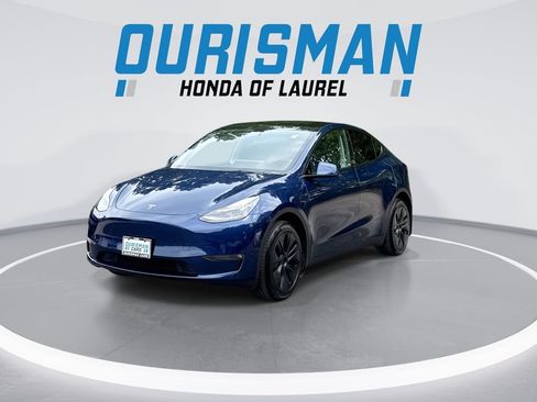 Used 2024 Tesla Model Y Long Range AWD/4WD image 4