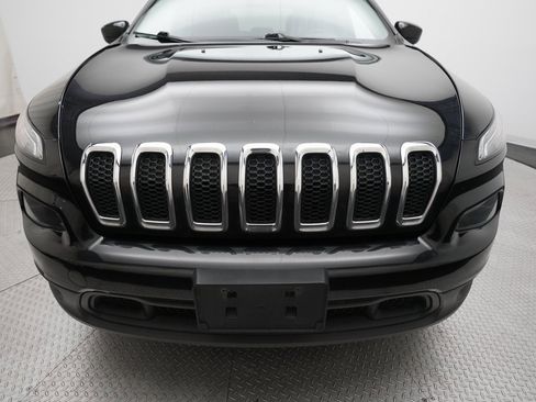 Used 2015 Jeep Cherokee Latitude w/ Comfort/Convenience Group image 20