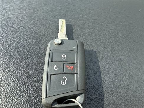 Used 2017 Volkswagen Golf Alltrack SE AWD/4WD image 42