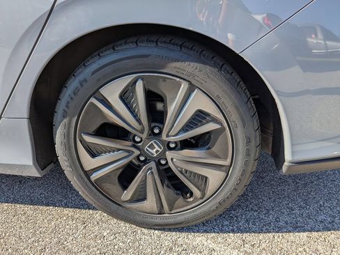 Used 2019 Honda Civic EX image 12