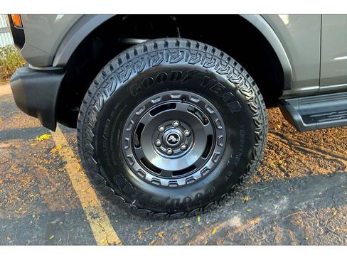 New 2025 Ford Bronco Outer Banks w/ Sasquatch Package image 27