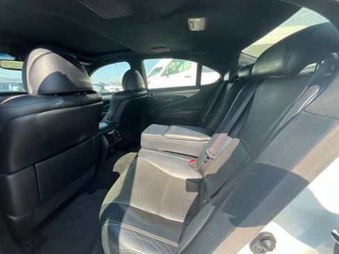 Used 2013 Lexus LS 460 w/ F-Sport Pkg RWD image 10