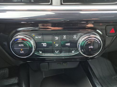 Used 2025 Chevrolet Trax RS w/ Driver Confidence Package image 17