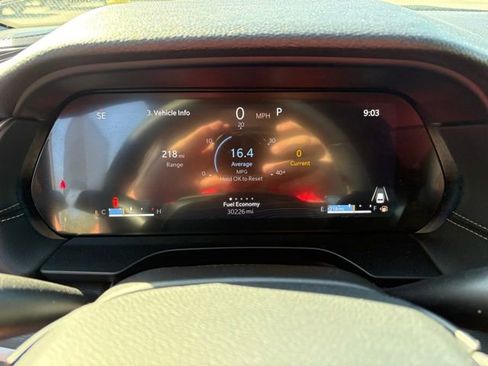 Used 2025 Jeep Grand Cherokee Altitude AWD/4WD image 15