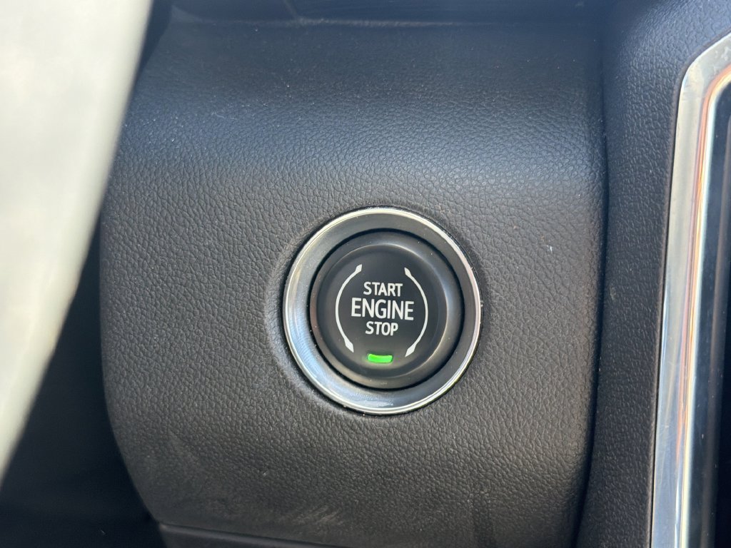 Used 2026 GMC Acadia Elevation w/ Elevation Premium Package FWD image 23
