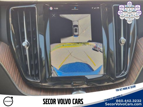 Used 2024 Volvo XC60 T8 Plus w/ Climate Package AWD/4WD image 26