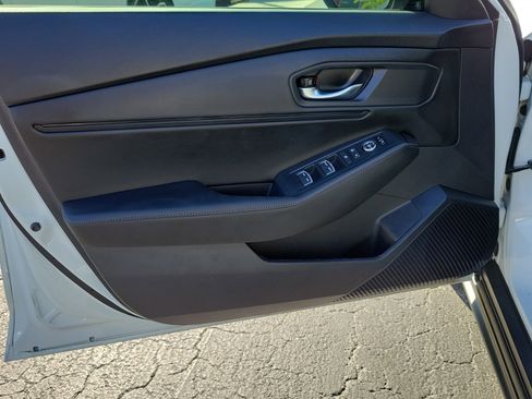Used 2025 Honda Accord Sport image 17