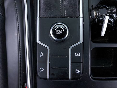 Used 2022 Kia Sorento S w/ Panoramic Sunroof Package image 25