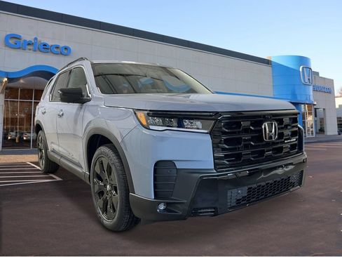 New 2026 Honda Pilot Black Edition image 9
