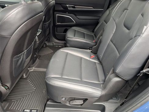 Used 2023 Kia Telluride S image 30