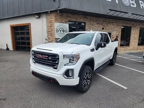 Used 2021 GMC Sierra 1500 AT4 w/ AT4 Preferred Package AWD/4WD image 1