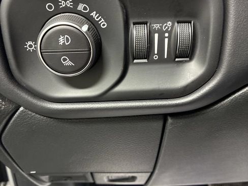New 2026 RAM 2500 Limited AWD/4WD image 13