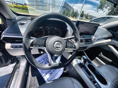 Used 2023 Nissan Altima 2.5 SL AWD/4WD image 10