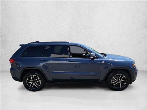 Used 2020 Jeep Grand Cherokee Trailhawk w/ Trailhawk Luxury Group AWD/4WD image 4