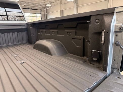 Used 2024 GMC Sierra 3500 AT4 w/ AT4 Premium Plus Package AWD/4WD image 10