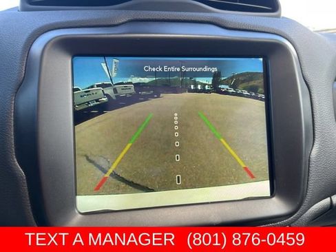 Used 2023 Jeep Renegade Latitude w/ Sun/Sound Group AWD/4WD image 19