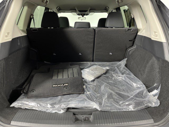 Used 2026 Nissan Rogue SV FWD image 43