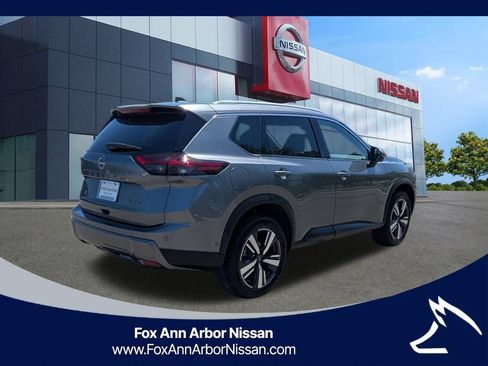 Certified 2024 Nissan Rogue SL AWD/4WD image 5