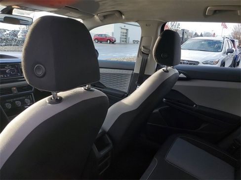 Used 2023 Volkswagen Taos S image 9