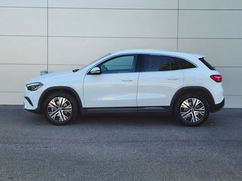 Used 2025 Mercedes-Benz GLA 250 4MATIC image 2