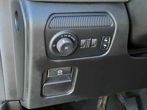 Used 2024 Jeep Wagoneer PREMIUM GROUP w/ Premium Group I image 13