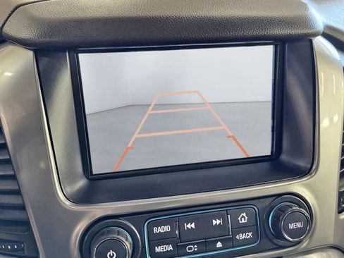 Used 2019 Chevrolet Tahoe LT w/ LT Signature Package image 18