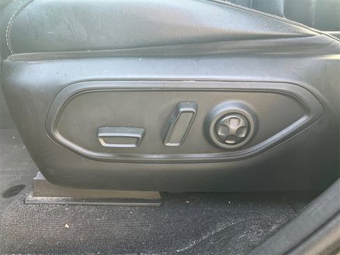 Used 2022 Jeep Grand Cherokee L Limited image 13