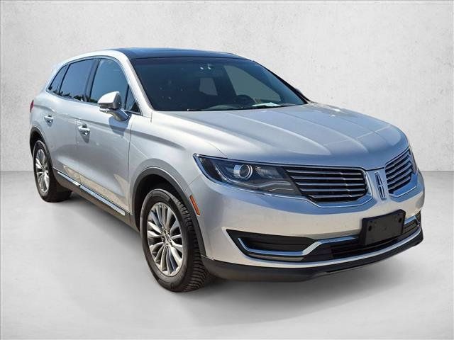 Used 2016 Lincoln MKX Select w/ Select Plus Package FWD image 3