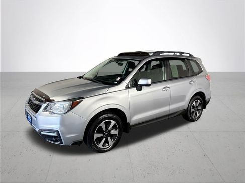 Used 2018 Subaru Forester 2.5i Premium w/ Popular Package #3A AWD/4WD image 2