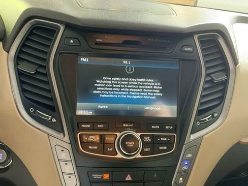 Used 2015 Hyundai Santa Fe Limited w/ Option Group 04 AWD/4WD image 17