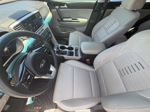 Used 2021 Kia Sportage LX w/ LX Fwd Popular Package image 15