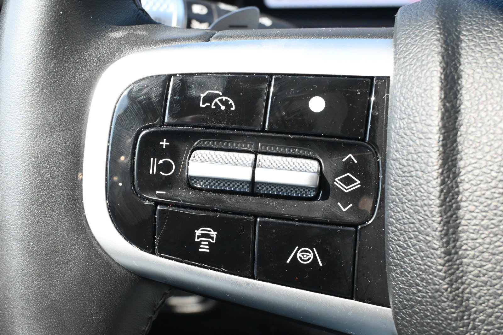 Used 2025 Genesis GV80 2.5T Standard AWD/4WD image 12