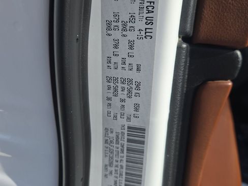 Used 2015 Jeep Grand Cherokee Summit image 31