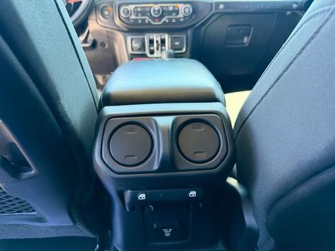 Used 2022 Jeep Wrangler Unlimited Rubicon w/ Safety Group image 24