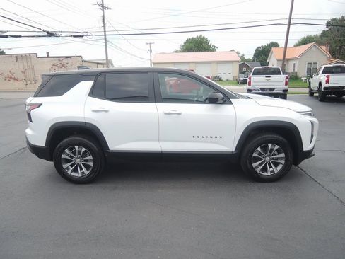 New 2026 Chevrolet Equinox LT w/ Convenience Package II image 2