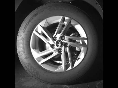 Used 2025 Hyundai Tucson SE FWD image 10