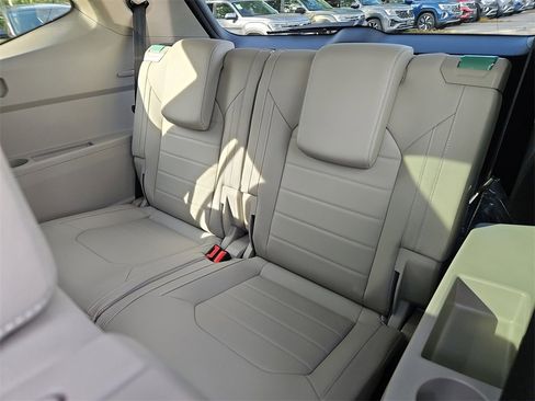 New 2026 Volkswagen Atlas SEL image 25