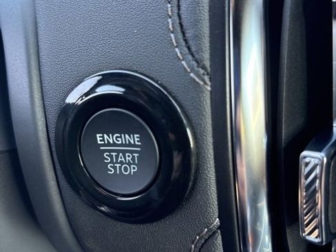 New 2025 Ford Expedition Platinum w/ Stealth Performance Package image 21